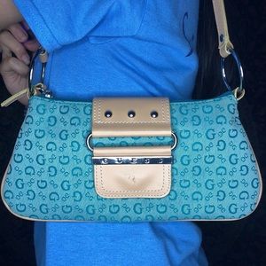 [SOLD] buckled Guess mini bag 🦋